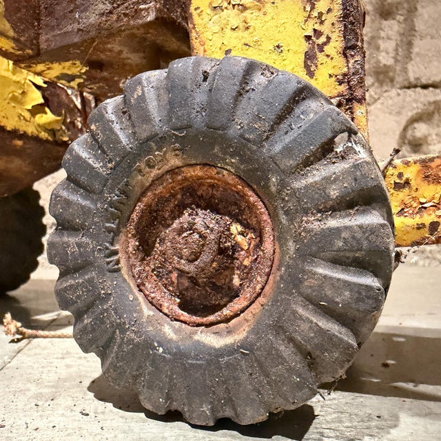 Vintage Pressed-Steel Articulated Rock Hauler Earthmover Toy Nylint For Sale In San Diego - Image 6 of 10