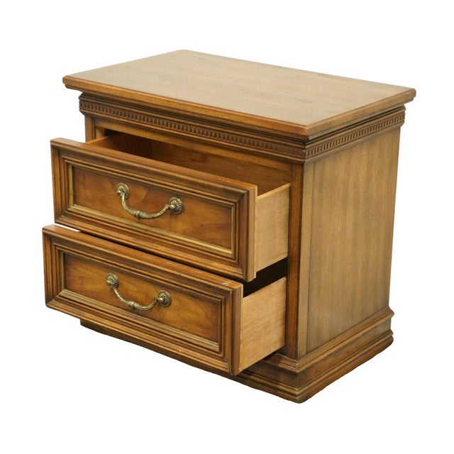 Thomasville Furniture Libretto Collection Italian Provincial 26" Two