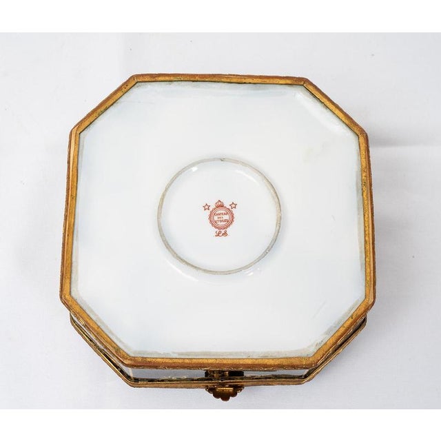 Antique 19th Century Napoleon III Jewelry Box in Polychrome Sèvres Porcelain from Eonard For Sale - Image 4 of 5