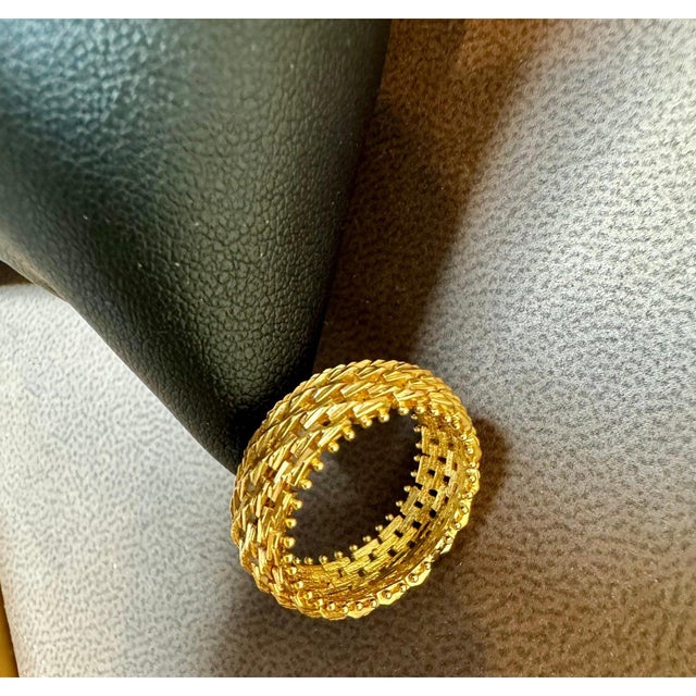 18 Karat Yellow Gold Classic Wide Wedding Band With Design Ring, Unisex Size 5.5 For Sale - Image 9 of 16