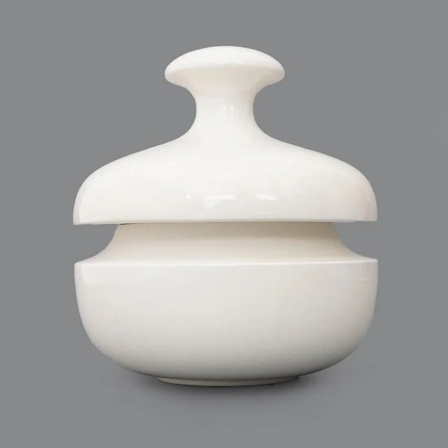 White White Ceramic Vase with Lid by Enzo Bioli for Il Picchio, 1970s For Sale - Image 8 of 14