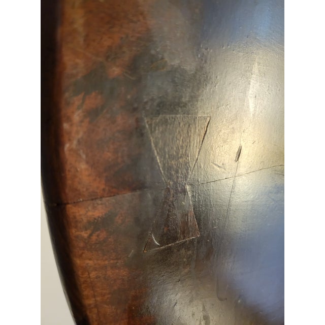 1770s English Georgian Tilt Top Round Pedestal Table For Sale - Image 13 of 16