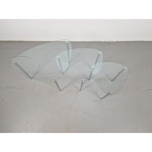 Mid-Century Modern Nesting Tables in Glass and Chrome, Set of 3 For Sale - Image 3 of 14