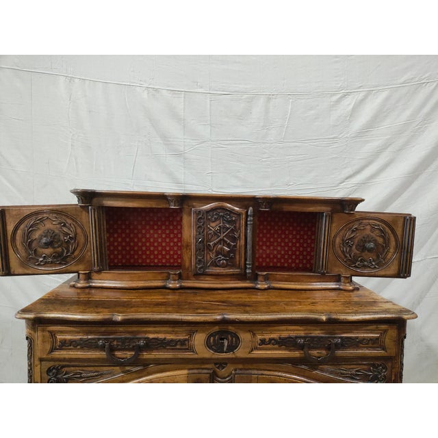 Exceptional Mid-19th Century French Provincial Buffet À Deux Corps in Walnut | Circa 1850 | Hand-Carved For Sale - Image 11 of 18