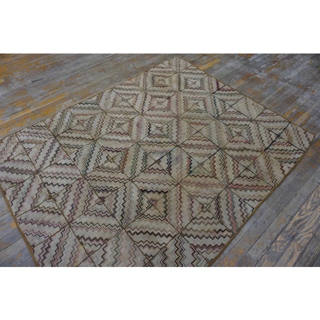 American 1950s Soft Zig Zag Modern Vintage American Hooked Rug 4' 6''x5' 8'' Woven Wool Carpet For Sale - Image 3 of 10