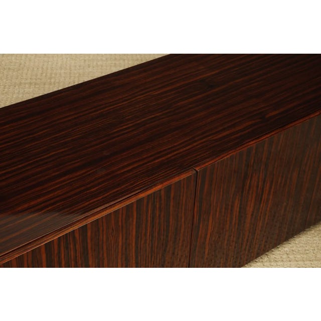 Monumental Macassar and Brass Credenza by Leon Rosen for Johnny Carson, C 1970 For Sale - Image 13 of 18