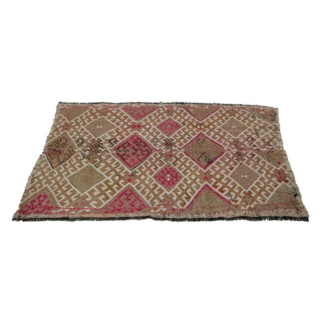 Embroidered Vintage Kilim Rug- 2′8″ × 4′7″ For Sale - Image 4 of 7