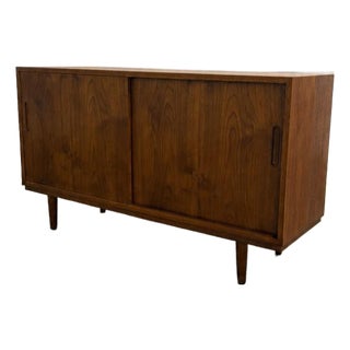 Vintage Danish Modern Teak Sideboard With Sliding Doors, Carlo Jensen for Poul Hundevad 1960s For Sale