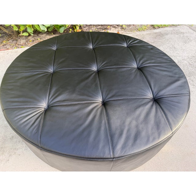Poltrona Frau Cubo D120 Black Pelle Leather Round Ottoman on Casters For Sale In Naples, FL - Image 6 of 12