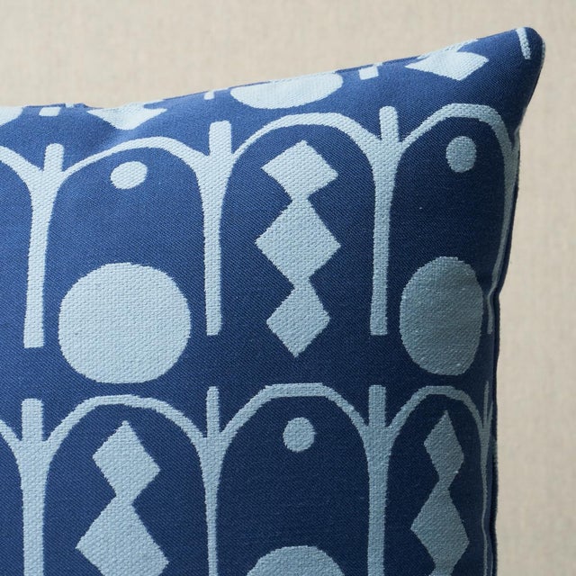 This pillow features Downtown by Drusus Tabor for Schumacher with a knife edge finish. Created in collaboration with...