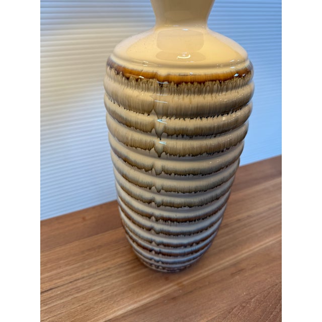 Cream Ceramic Column Table Lamps, Pair For Sale In San Francisco - Image 6 of 12