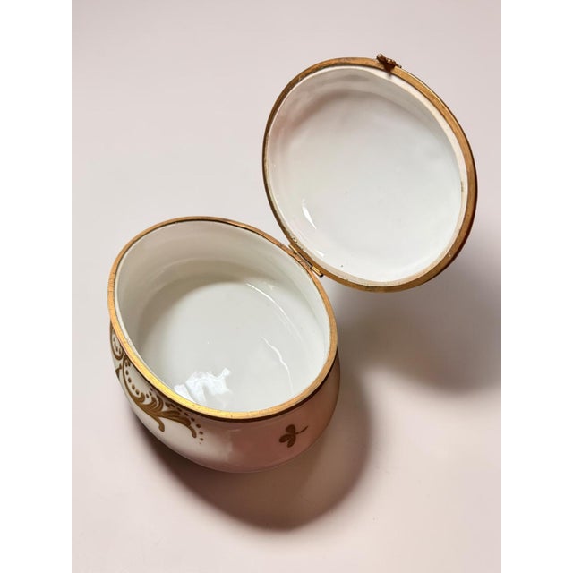 French Country Signed Hand Painted Antique Porcelain Hinged Oval Dresser Box or Jewelry Casket. For Sale - Image 3 of 13