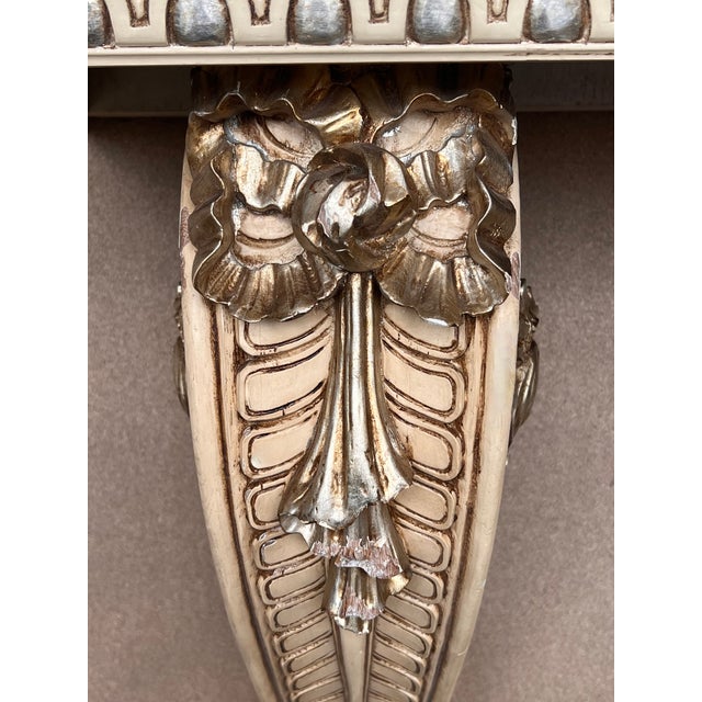 Hollywood Regency Style Palm Leaf Console Lacquered in Almond Latte C. 1980 For Sale - Image 11 of 12