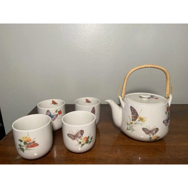 Hard to find pristine full set of Takahashi of San Francisco's Dew pattern tea set. The teapot measures approx. 6.5" x 5"...