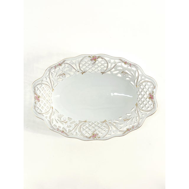 Traditional Vintage Oscar De La Renta Rose Reticulated Fine China Mint Dish or Bowl For Sale - Image 3 of 9
