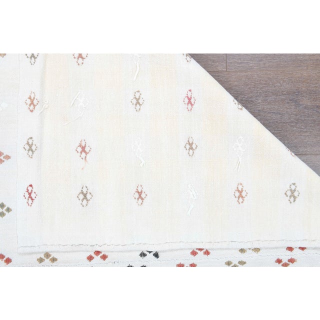 Vintage Turkish Oushak Handmade Wool Cotton White Kilim Area Rug For Sale - Image 9 of 11