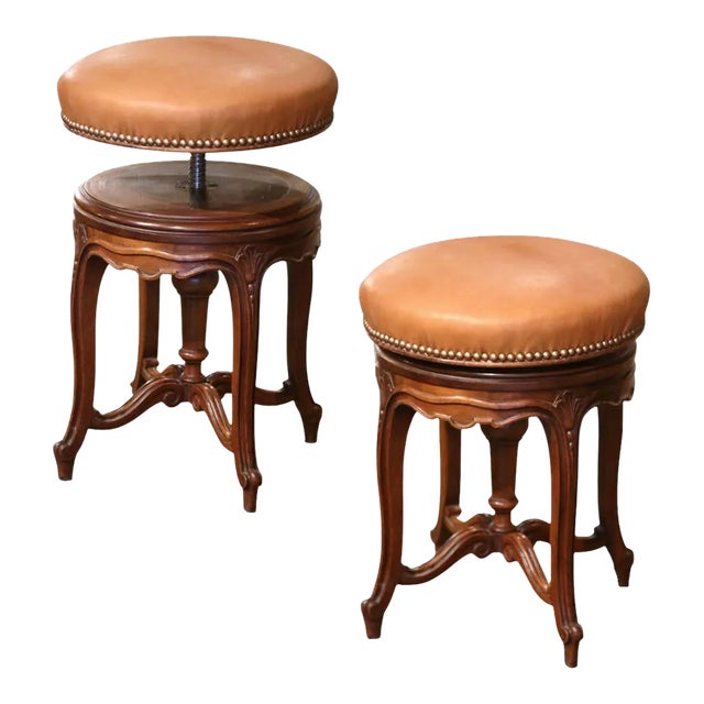 19th Century French Louis XV Walnut and Leather Adjustable Piano Stool For Sale