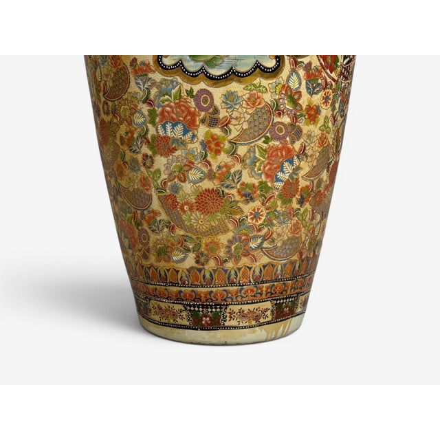 Chinese Rose Medallion, Monumental Floor Vase, Porcelain, Gilt, China, 20th C. For Sale In New York - Image 6 of 14
