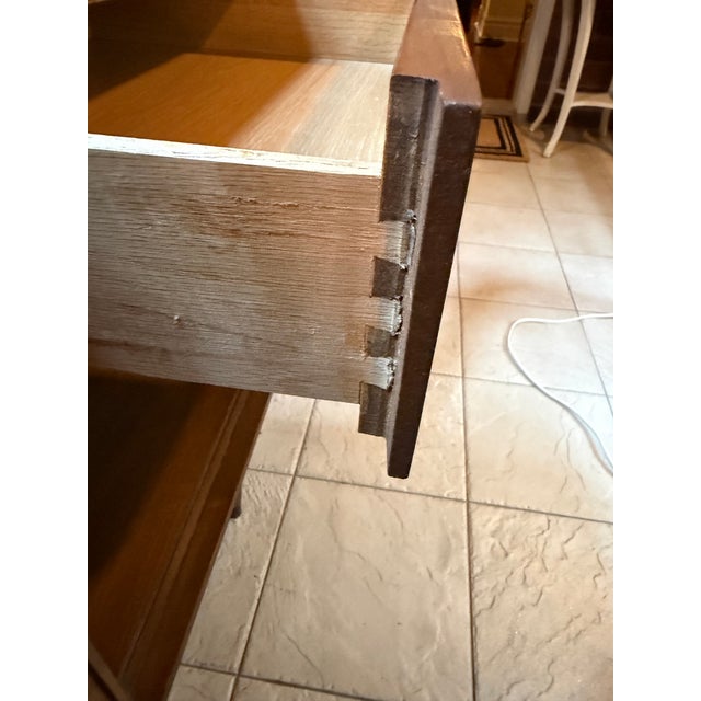 Kroehler Custom Crafter Walnut Credenza, Mid-Century Modern, MCM Circa 1960s For Sale - Image 11 of 12