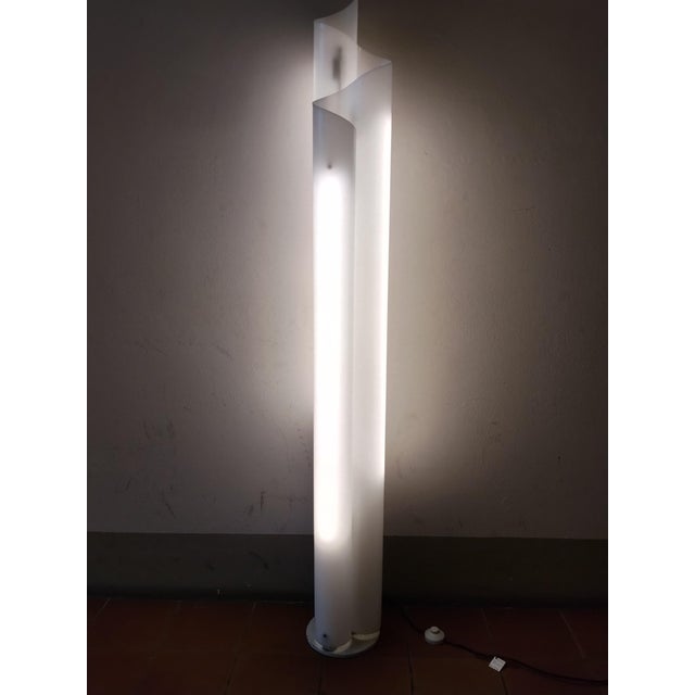 White Chimera Floor Lamp by Vico Magistretti for Artemide, Italy, Late 1960s For Sale - Image 8 of 17