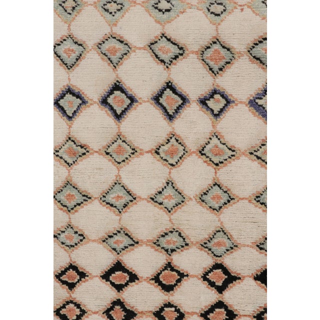 Rug & Kilim’s Modern Moroccan-Inspired Rug in Ivory, Rust, and Mint Abstract Pattern For Sale In New York - Image 6 of 8