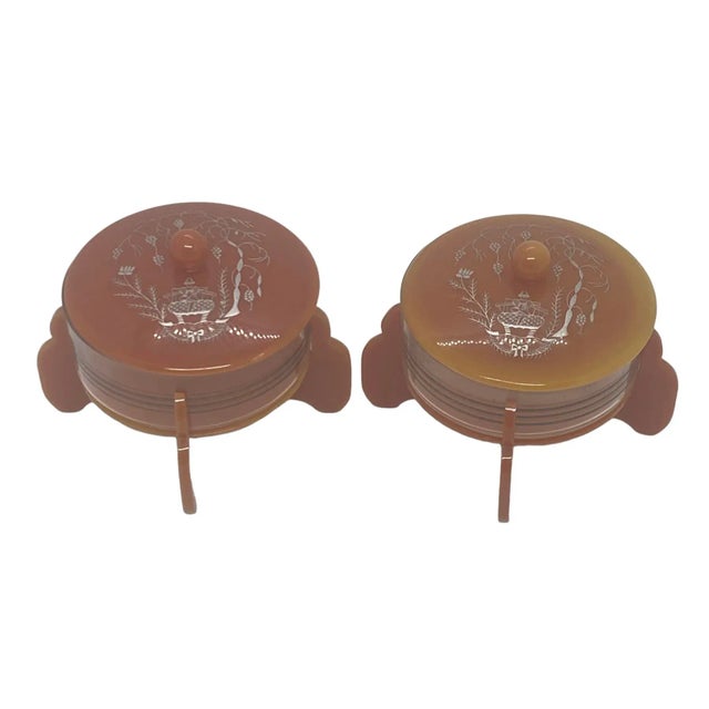 Early 20th Century Art Deco Cinnamon Brown Bakelite Round Footed Boudoir Lidded Powder Jars With Asian Grapevine Design - a Pair For Sale - Image 12 of 13