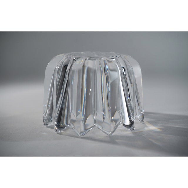 Mid-Century Modern 1980's Swedish Brutalist Vintage Orrefors Crystal Fleur Bowl by Jan Johansson, Signed For Sale - Image 3 of 8