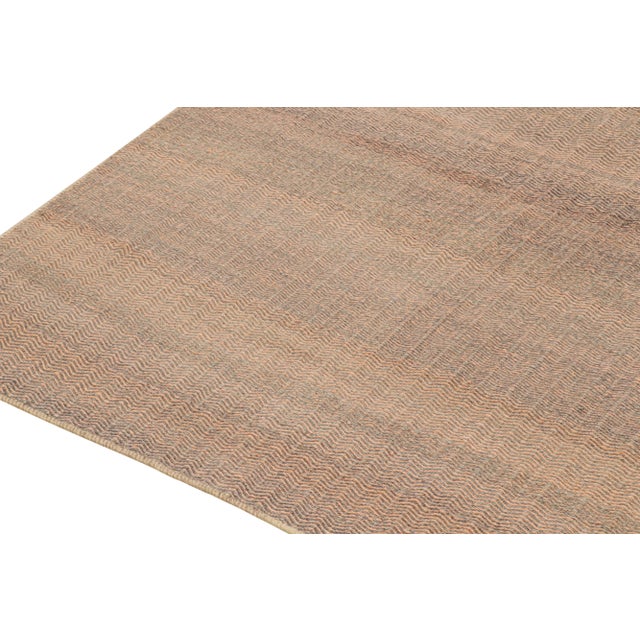 2010s 2010s Rug & Kilim’s Contemporary Kilim Rug in Peach and Greige Chevrons For Sale - Image 5 of 8