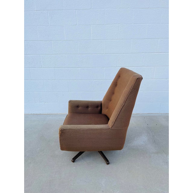 Vintage Castro Convertibles MCM Swivel High Back Lounge Chair For Sale In Baltimore - Image 6 of 13