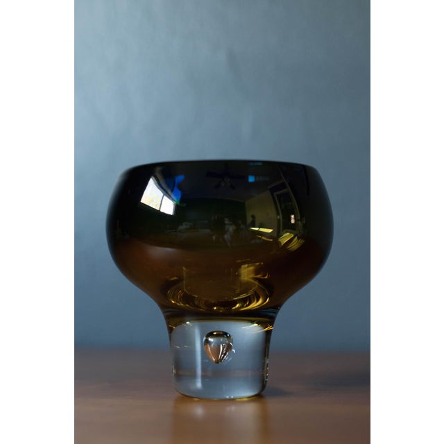 Kosta Boda Vintage Swedish Art Glass Bowl Vase by Vicke Lindstrand for Kosta Boda, 1960s For Sale - Image 4 of 9