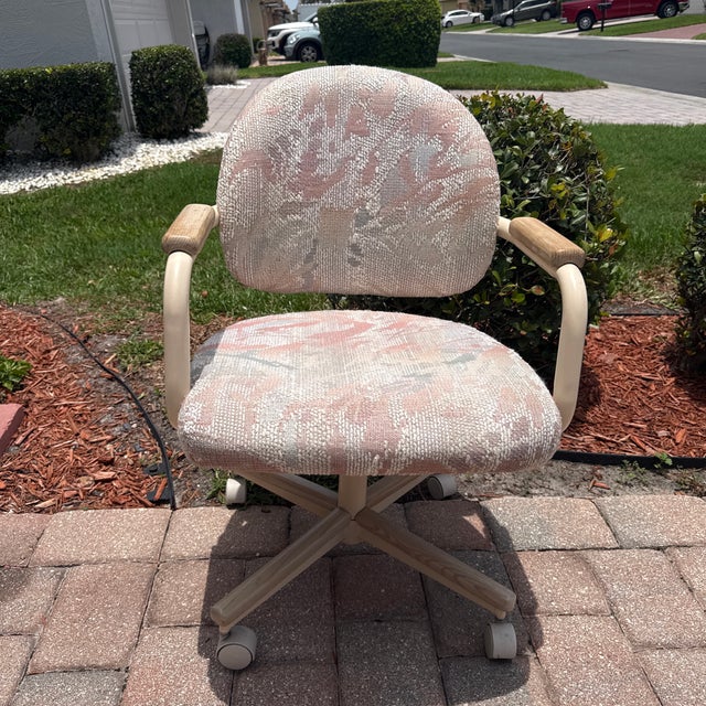 1980s Chromcraft dining chairs with original upholstery in earthy tones. Great shape for their age. Comfortable and...