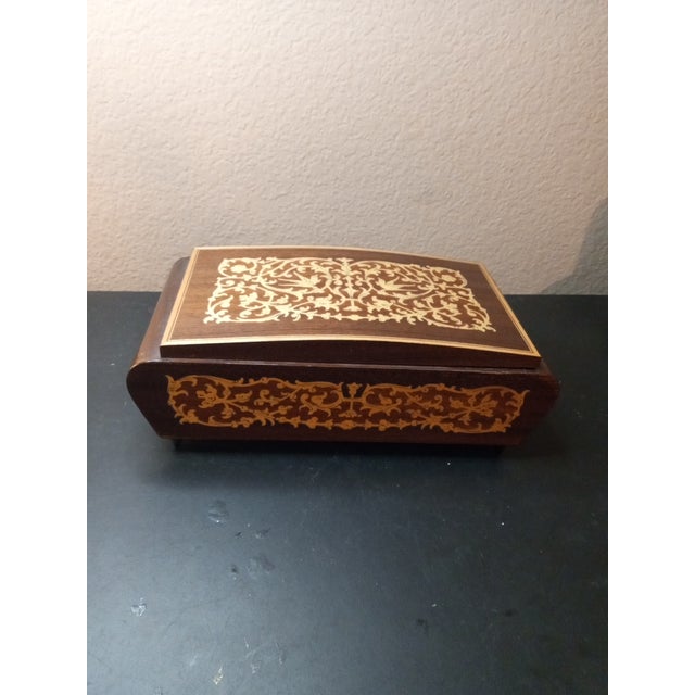 EXQUISITE HTF Miners Wood Marquetry Cigarette Reuge Musical Box Made in Italy. Measures 9.5"Wx4.5"Dx3"H This exquisite...