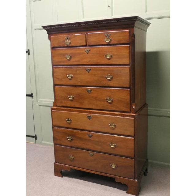 Early Victorian Mahogany Chest on Chest, 1860 For Sale - Image 3 of 7