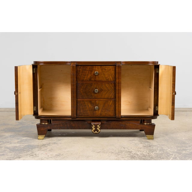 1930s 1930s French Art Deco Walnut Commode With Floral Marquetry For Sale - Image 5 of 17