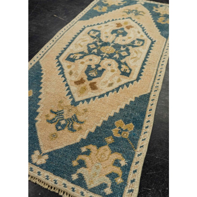 Textile Turkish Mini Rug Oriental Hand Knotted Vintage Rug 1'5" x 3'2" #21135 For Sale - Image 7 of 8