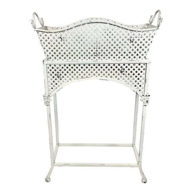 1970s Mid-Century Boho Chic Coastal Victorian Tole Metal Flat Bar Lattice Plant Stand. For Sale