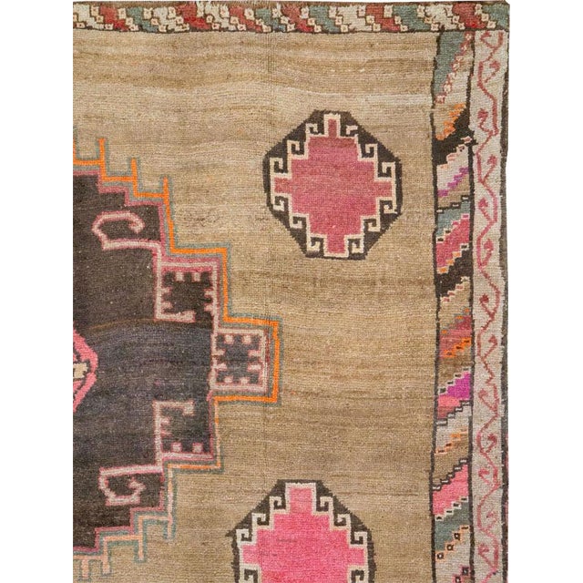 Tribal Galerie Shabab Collection Mid-20th Century Turkish Anatolian Room Size Carpet For Sale - Image 3 of 10
