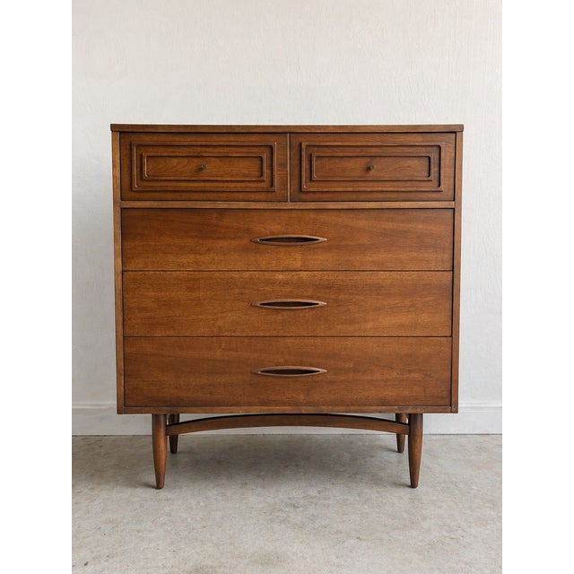 Mid-Century Modern Vintage Broyhill Sculptra Highboy For Sale - Image 3 of 4