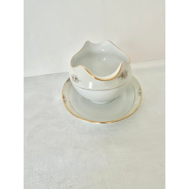 White Early 20th Century Noritake Sedan Gravy Boat Attached Underplate Nippon Hand Painted M Wreath Excellent Condition For Sale - Image 8 of 11
