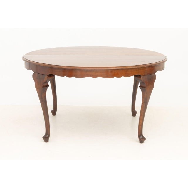 Wood Queen Anne Style Vintage Mahogany Circular Dining Table For Sale - Image 7 of 7