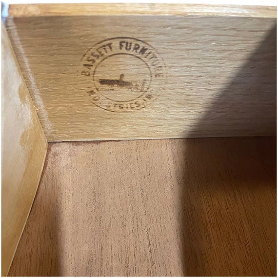 Traditional 19" Finished 1 Drawer Bassett Furniture Vintage Single Nightstand For Sale - Image 3 of 3