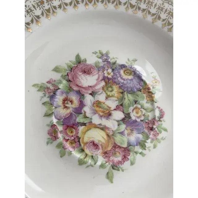 Vintage 22 Karat Gold Tea/Coffee Cup & Saucer- 8 Sets For Sale - Image 4 of 12