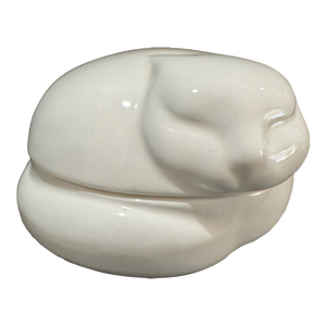 Tiffany & Co White Porcelain Sleeping Cat Trinket Box Signed 1977 Ring Dish