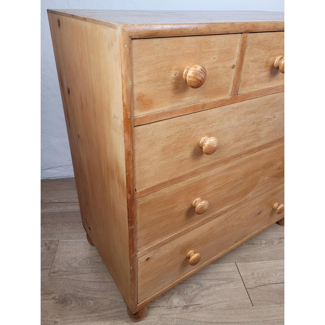Victorian Chest of 3 Drawers in Pine, 1880 For Sale - Image 6 of 18