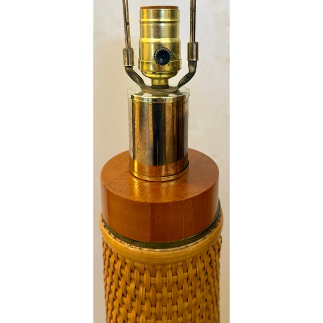 Tall Midcentury Modern Wicker & Brass Table Lamp From 70's For Sale In Miami - Image 6 of 7
