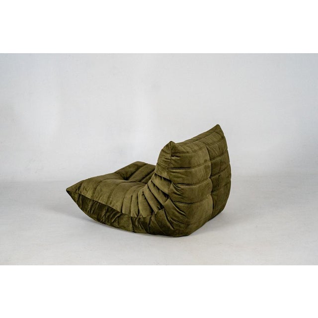 Togo Lounge Chair and Khaki Velvet by Michel Ducaroy for Ligne Roset, 1973, Set of 2 For Sale - Image 9 of 18
