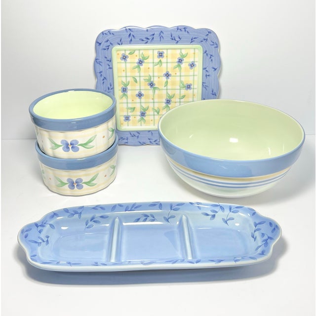Contemporary 1990s Pfaltzgraff “Summer Breeze” Ceramic Dinnerware Serving Set - 5 Piece For Sale - Image 3 of 12