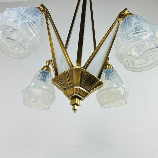 Metal 1930s French Art Deco Milk Glass Chandelier For Sale - Image 7 of 12