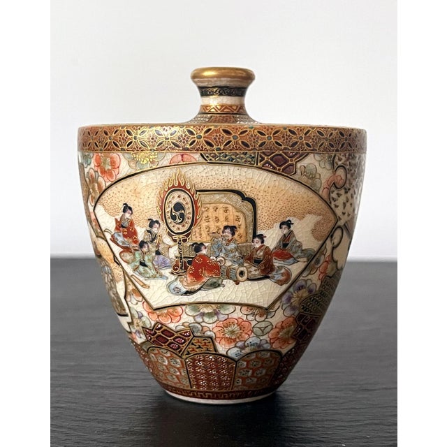 Fine and Rare Miniature Satsuma Vase by Taizan Yohei For Sale - Image 4 of 17