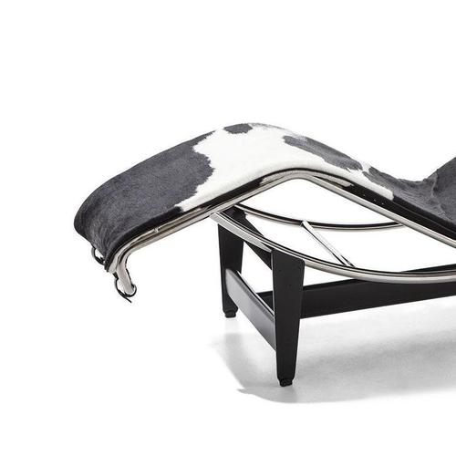 LC4 Lounge Chair by Le Corbusier for Cassina For Sale - Image 3 of 10
